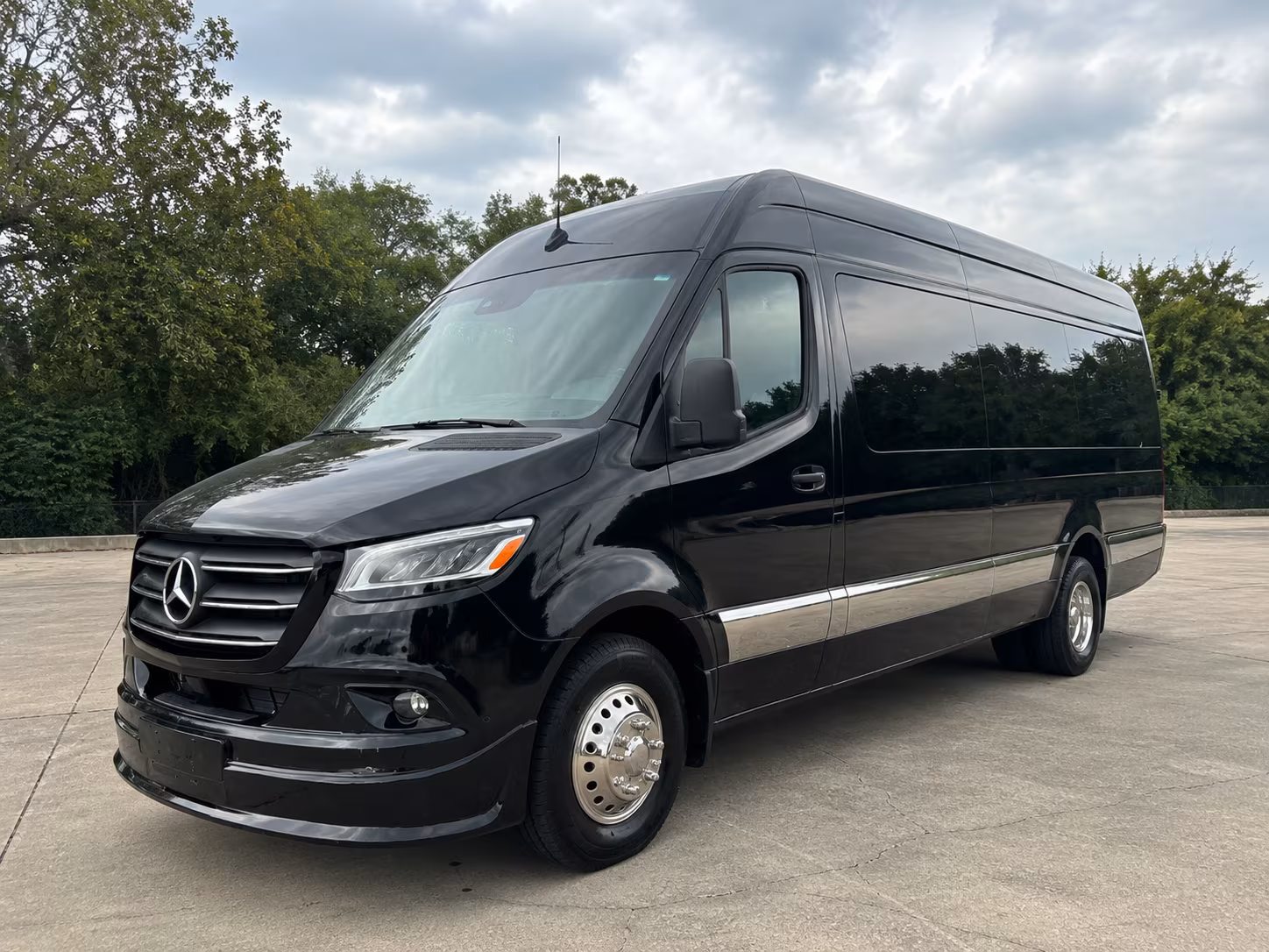dearborn 8 passenger sprinter van